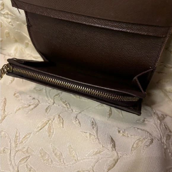 Louis Vuitton Damier Ebene Wallet - Picture 4 of 6